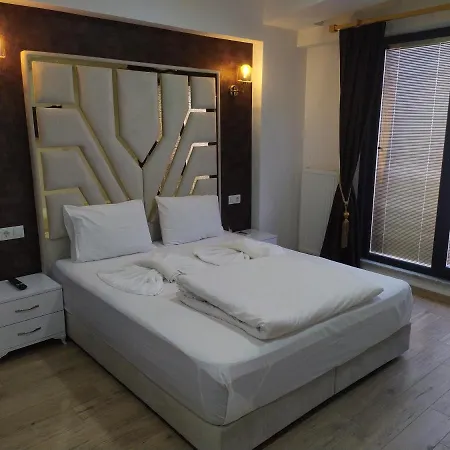 Mango Suites *